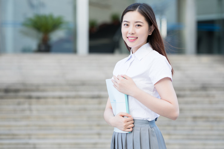 衡阳市湘蓝职业学校的招生代码和办学性质